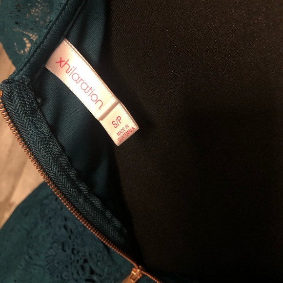 Blue dress with lace details - Picture 4 of 4